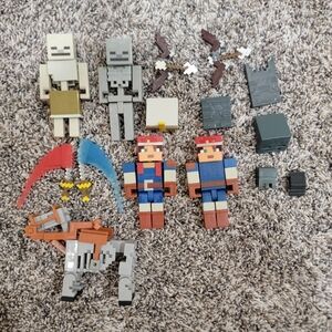 Minecraft Dungeons Battle of Fiery Forge Figures
